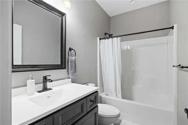 $365,000 | 7364 Southwest Crystal Lane, Trimble, MO 64492