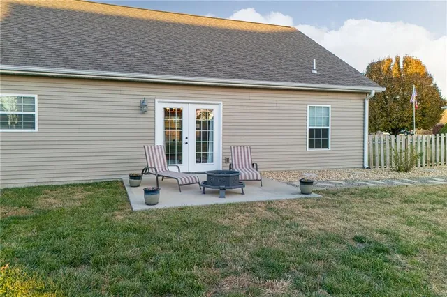 $365,000 | 7364 Southwest Crystal Lane, Trimble, MO 64492