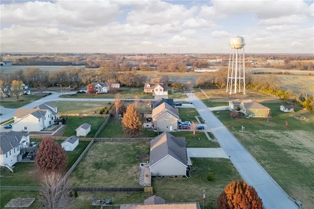 $365,000 | 7364 Southwest Crystal Lane, Trimble, MO 64492