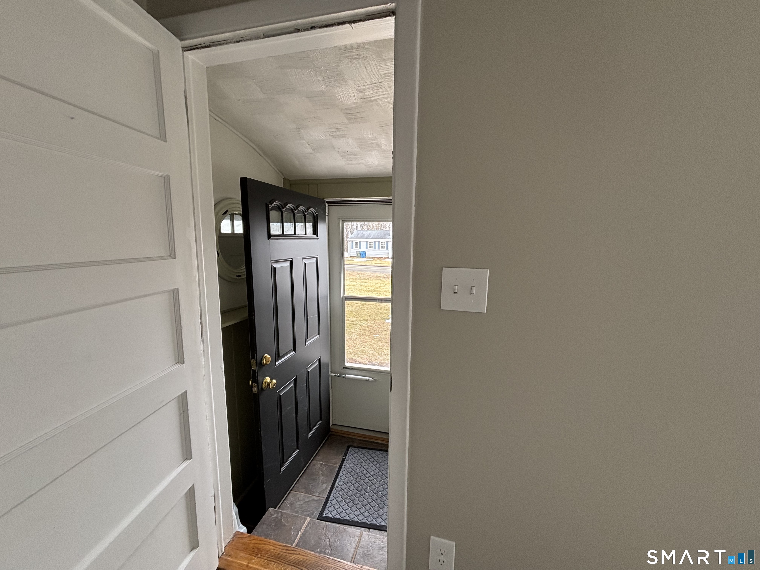 324 Savage Hill Road Berlin, CT 06037 - Photo 2 of 27 a view of a hallway