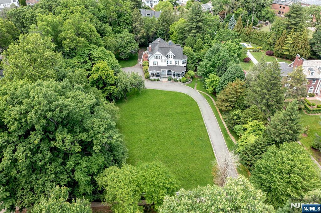 42 Llewellyn Road Montclair, NJ 07042 - Photo 2 of 49