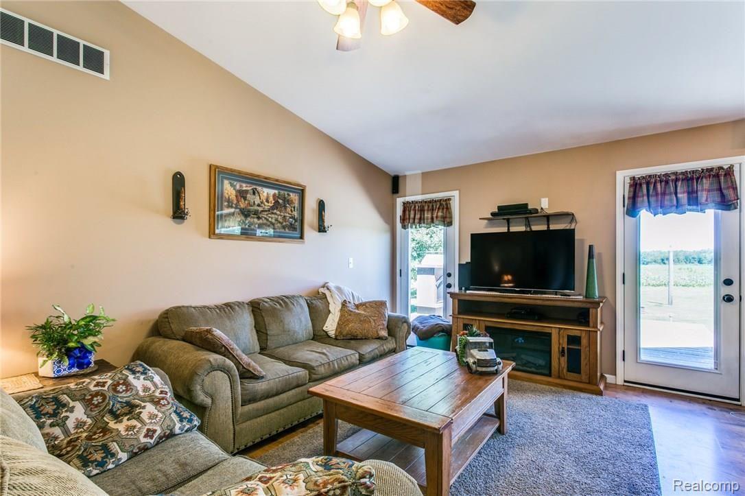 6190 North Road Fort Gratiot, MI 48059 - Photo 13 of 27 6190 North Rd-11.JPG