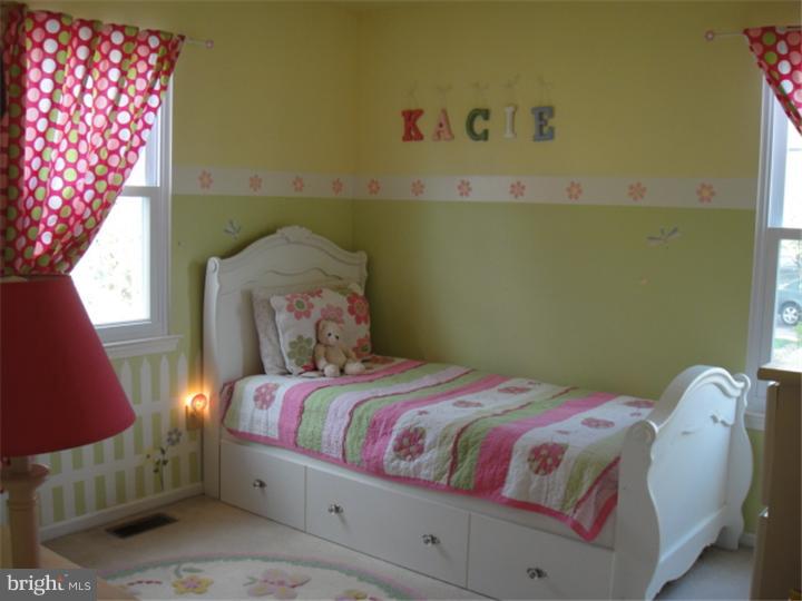 654 Melvin Road Telford, PA 18969 - Photo 11 of 17 Bedroom 2
