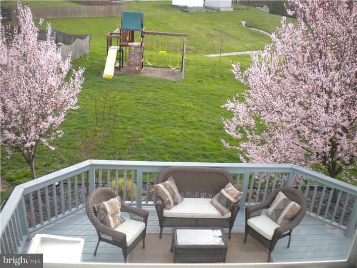 654 Melvin Road Telford, PA 18969 - Photo 14 of 17 Back Yard