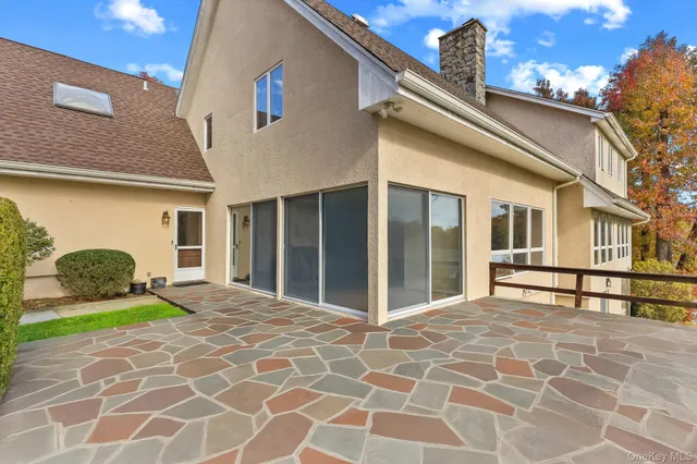 $2,475,000 | 37 Century Trail, Harrison, NY 10528