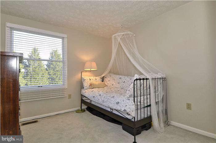 17303 Seneca Chase Park Road Poolesville, MD 20837 - Photo 22 of 30 Bedroom
