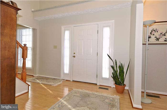 17303 Seneca Chase Park Road Poolesville, MD 20837 - Photo 7 of 30 Interior (General)