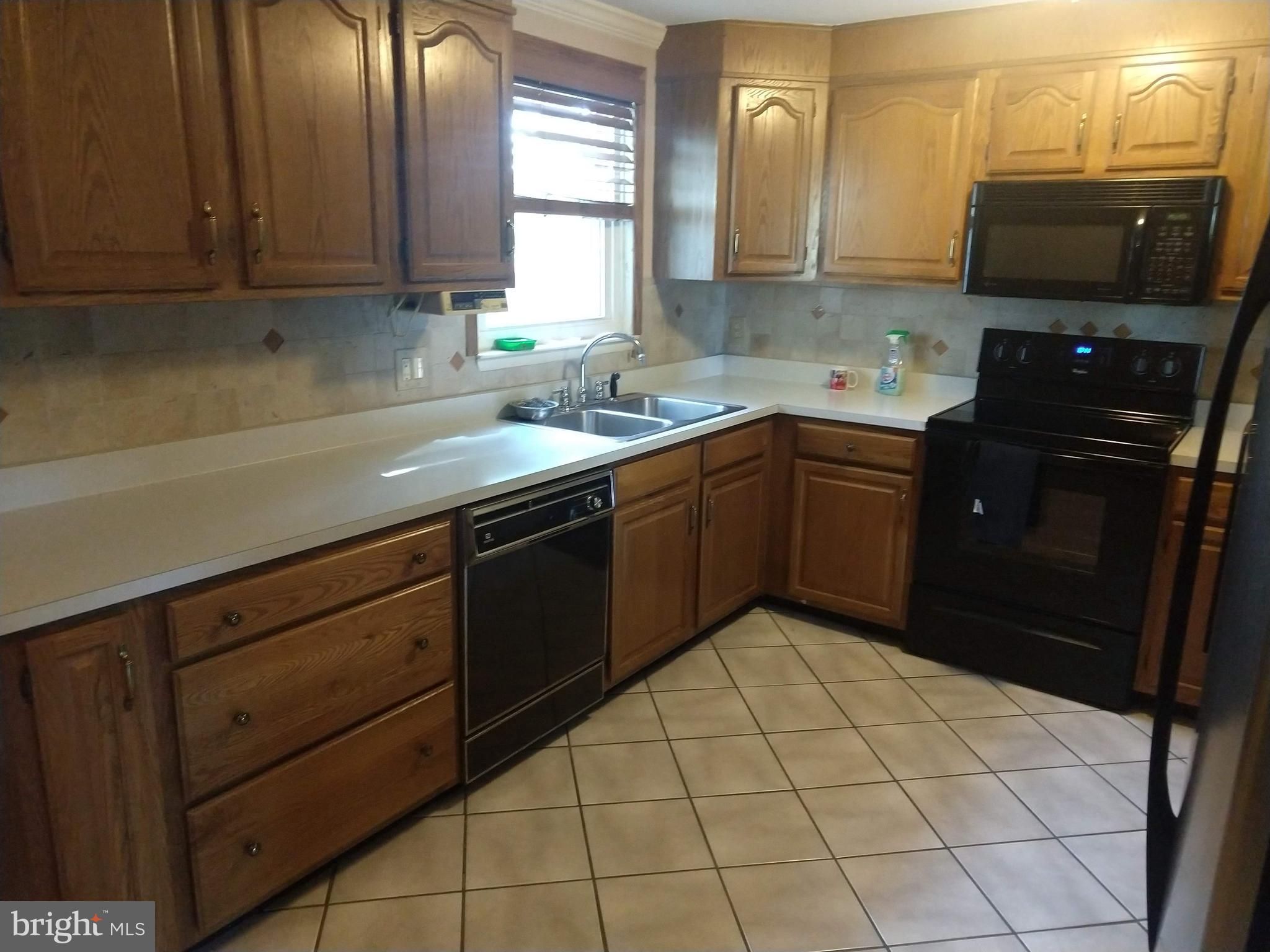2754 Weston Road Lancaster, PA 17603 - Photo 4 of 13
