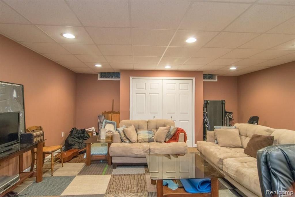 13550 Farm Road Belleville, MI 48111 - Photo 41 of 54
