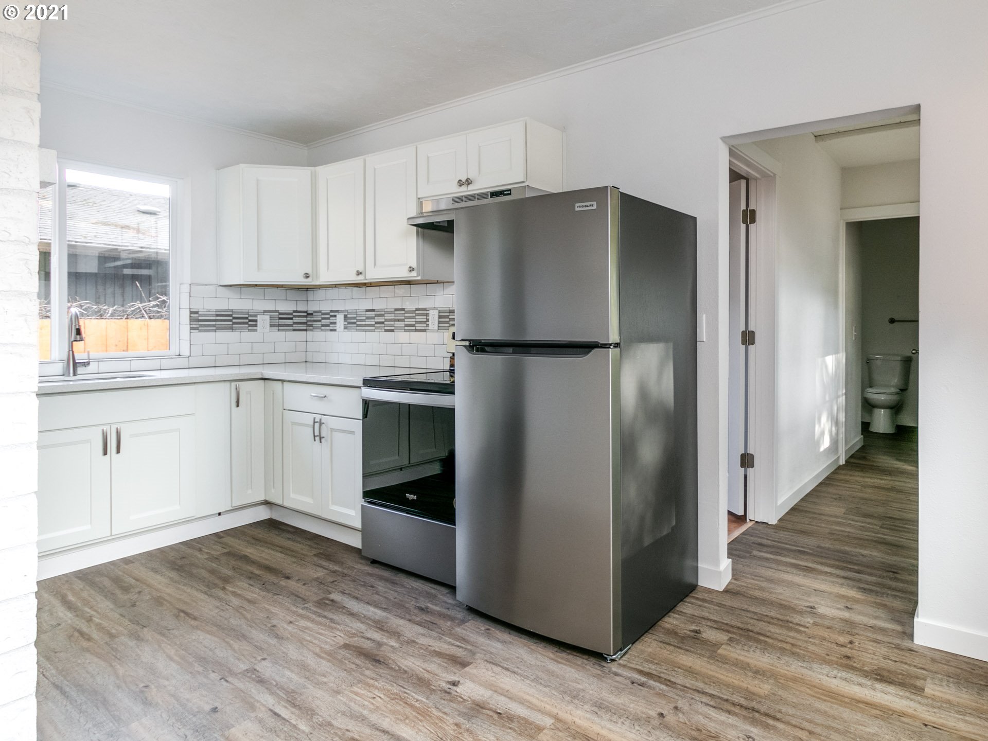 13221 Southeast Foster Road Portland, OR 97236 - Photo 13 of 27 Gallery Image 13