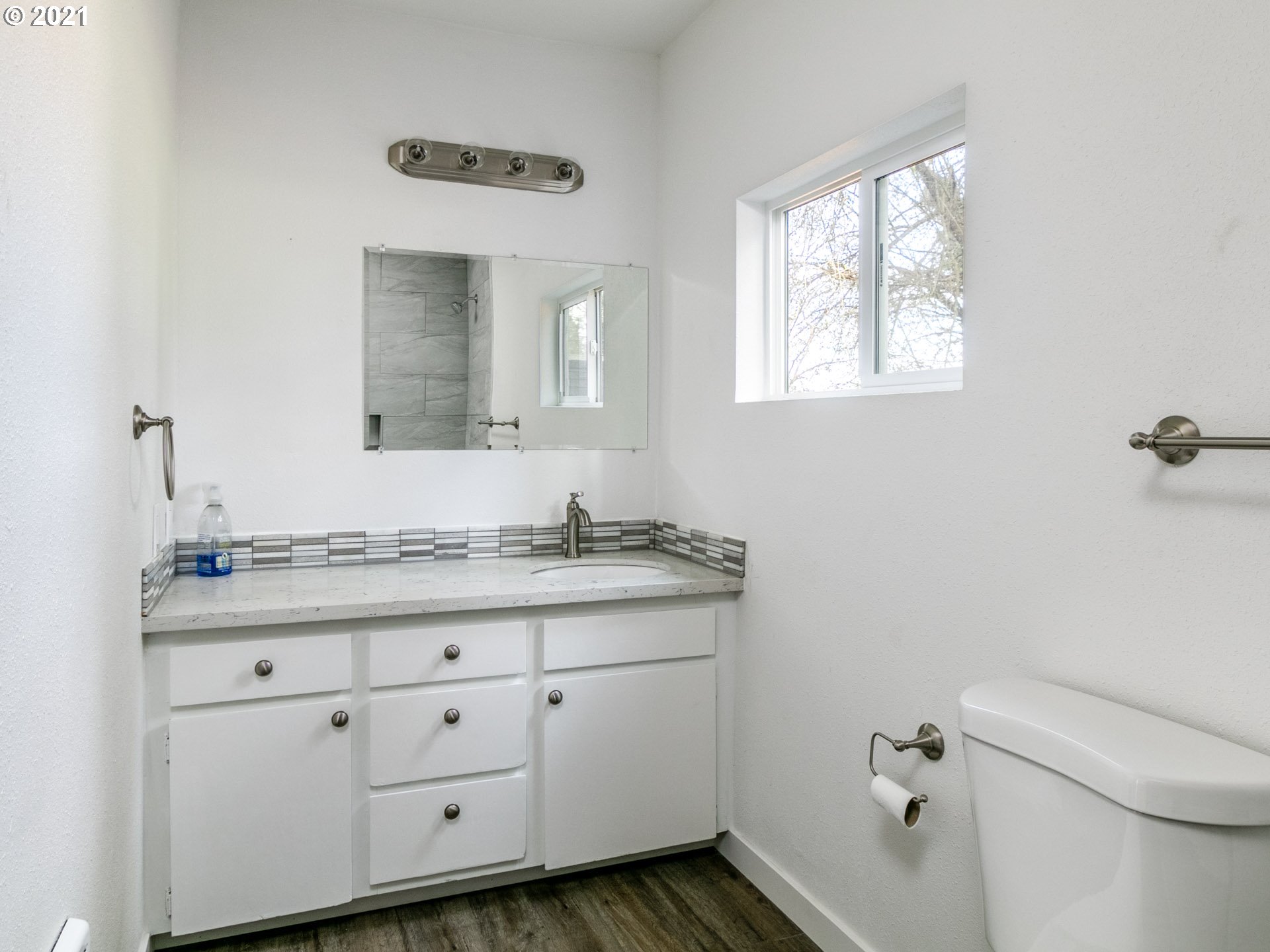 13221 Southeast Foster Road Portland, OR 97236 - Photo 21 of 27 Gallery Image 21
