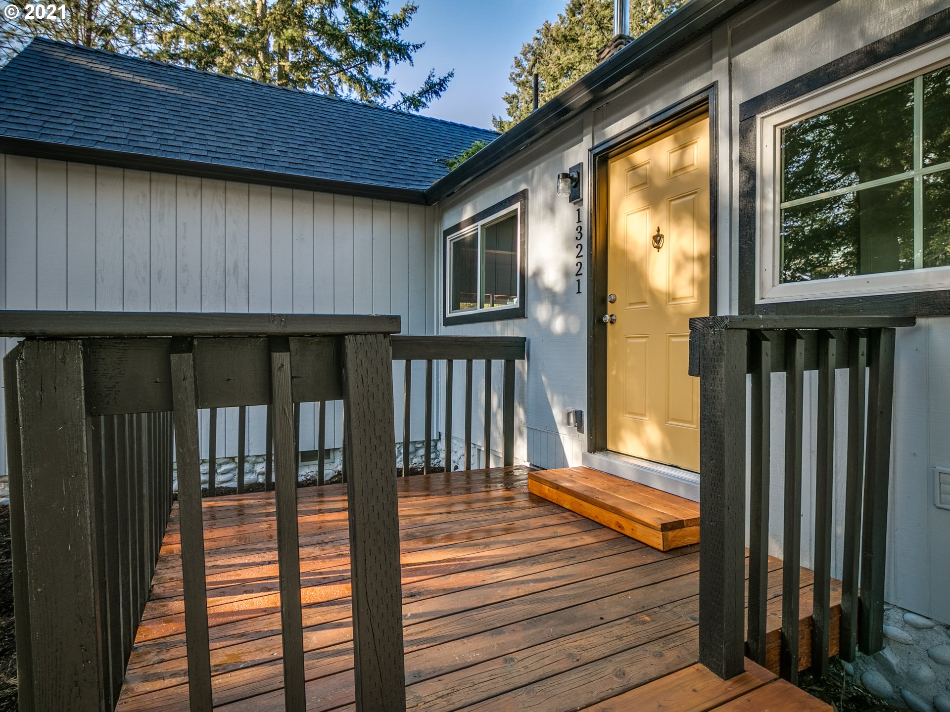 13221 Southeast Foster Road Portland, OR 97236 - Photo 4 of 27 Gallery Image 4