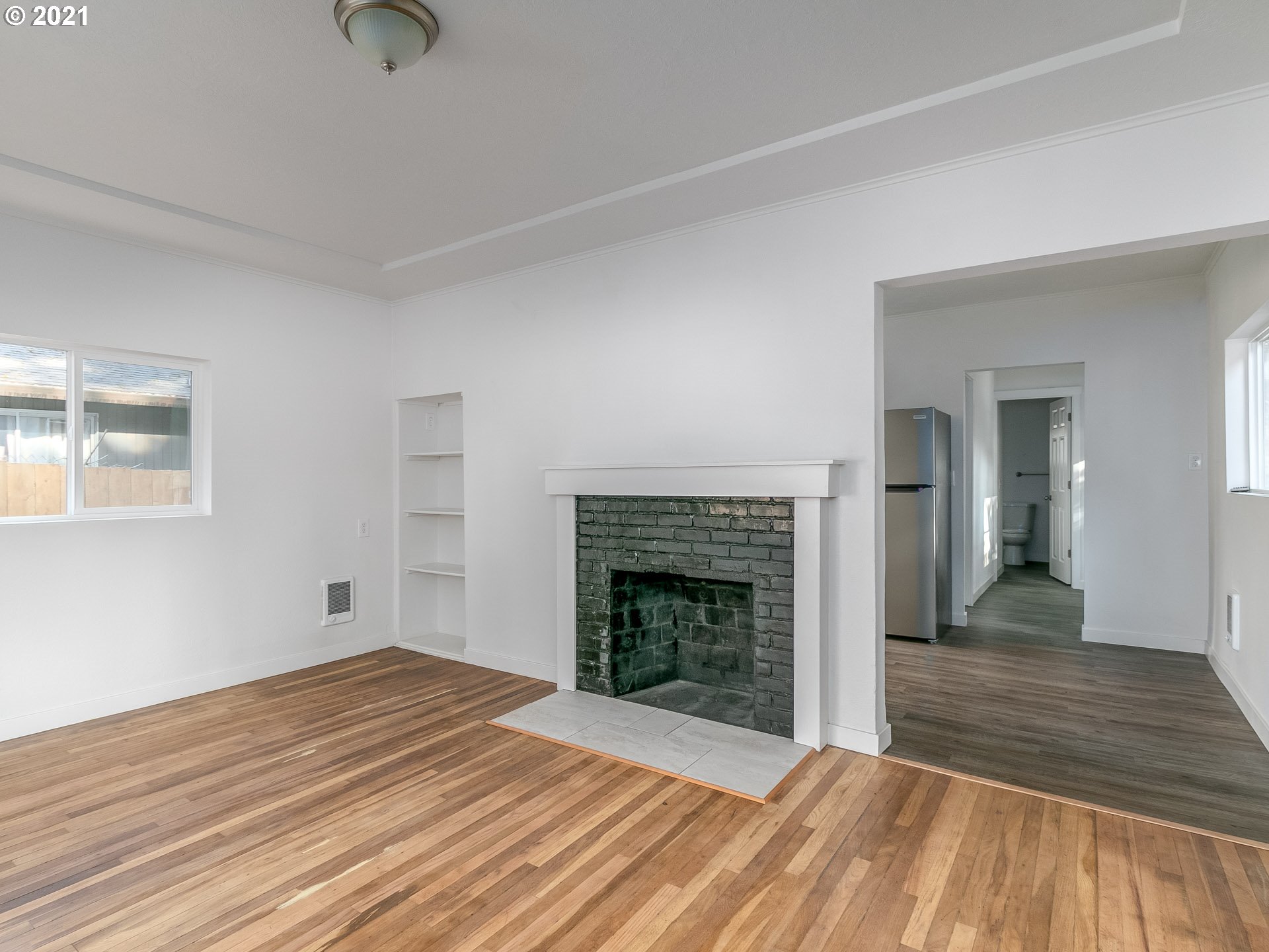13221 Southeast Foster Road Portland, OR 97236 - Photo 5 of 27 Gallery Image 5