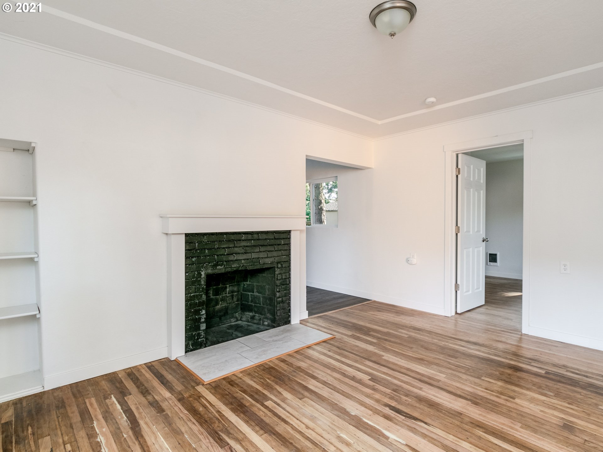 13221 Southeast Foster Road Portland, OR 97236 - Photo 6 of 27 Gallery Image 6