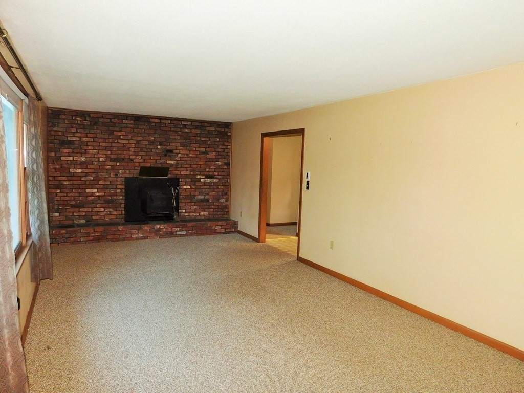 17 Vincent Road Grafton, MA 01536 - Photo 9 of 16 Gallery Image 9