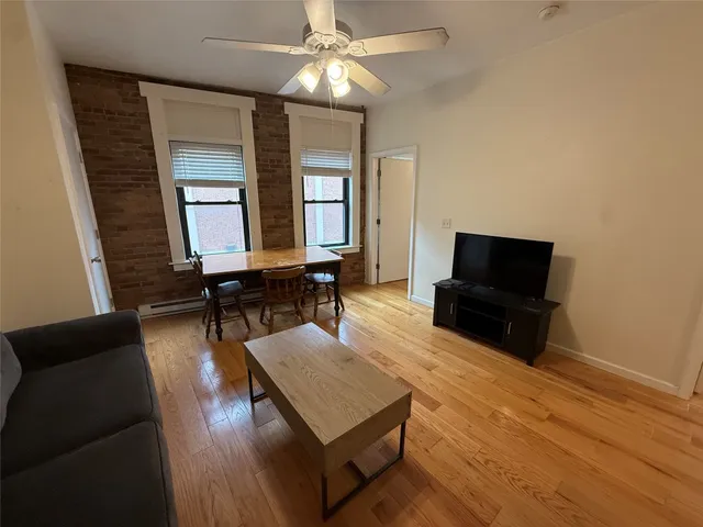 $1,350 | 25 Court Street, Unit 5, Binghamton, NY 13901