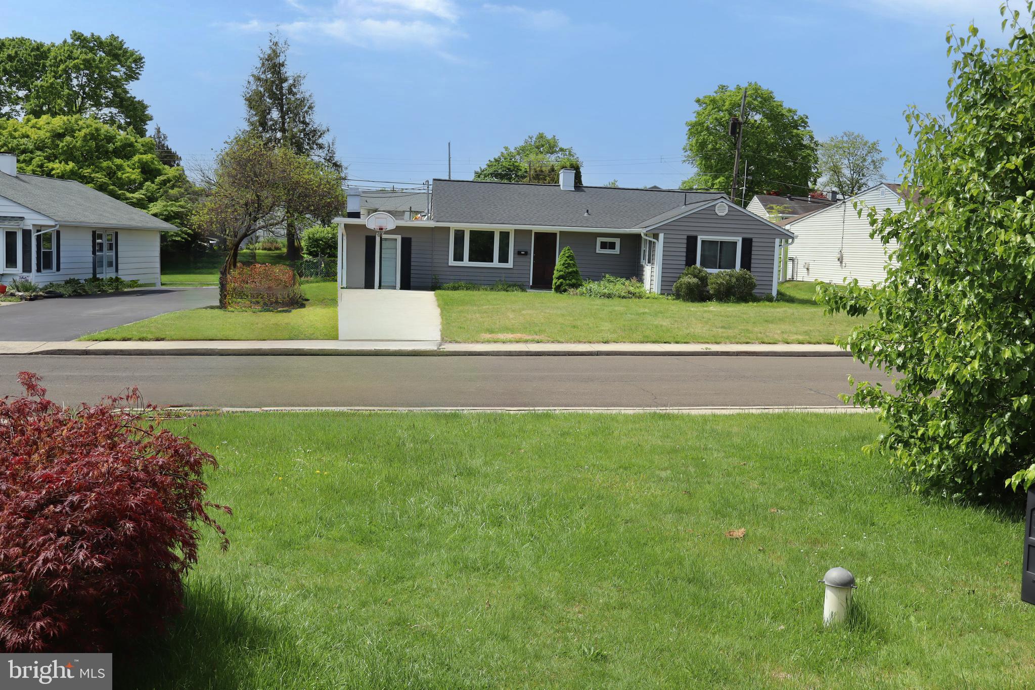 229 Suffolk Road Fairless Hills, PA 19030 - Photo 6 of 36
