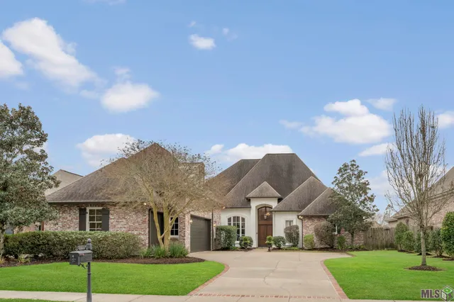 $899,900 | 3225 Grand Way Avenue, Baton Rouge, LA 70810
