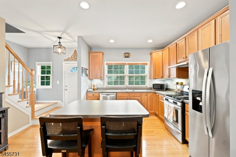 29 Riga Court Scotch Plains, NJ 07076 - Photo 6 of 36 Gallery Image 6