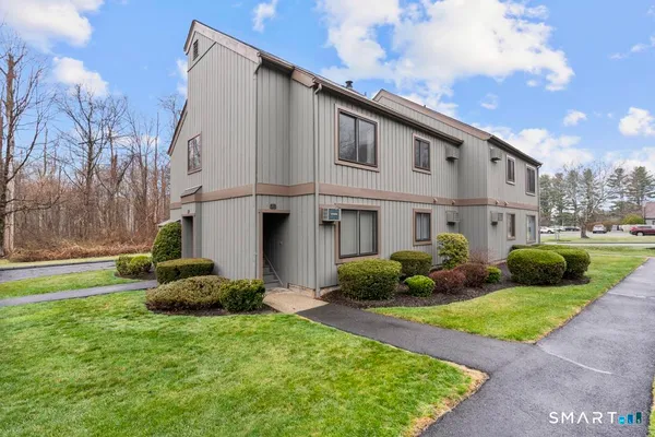 $300,000 | 6 Walnut Lane, Unit 76, Brookfield, CT 06804