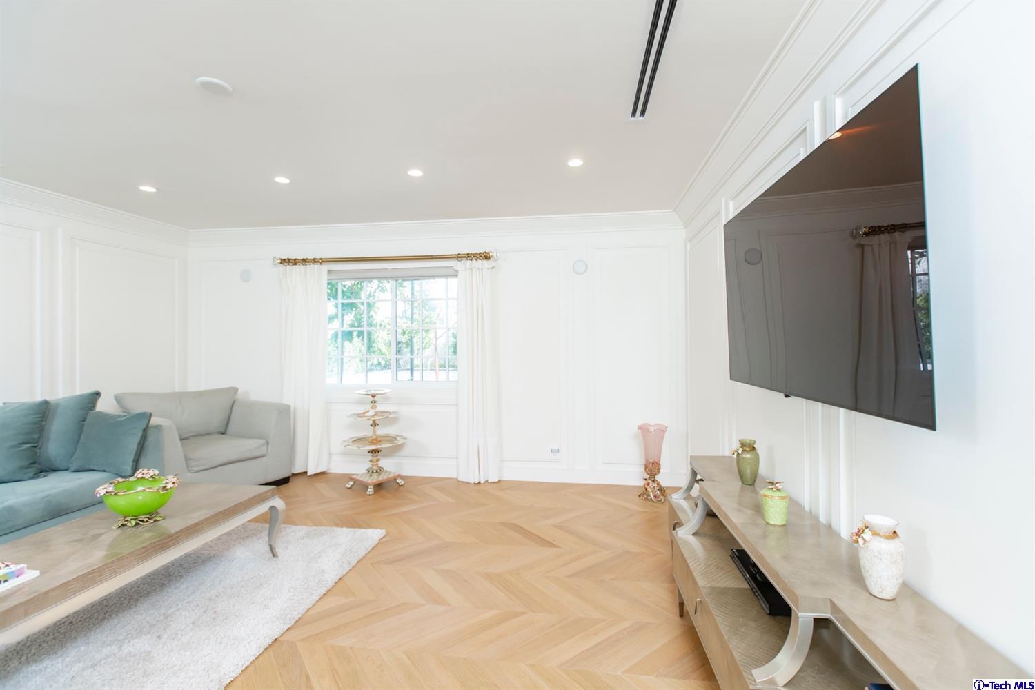 2718 North Kenneth Road Burbank, CA 91504 - Photo 15 of 63