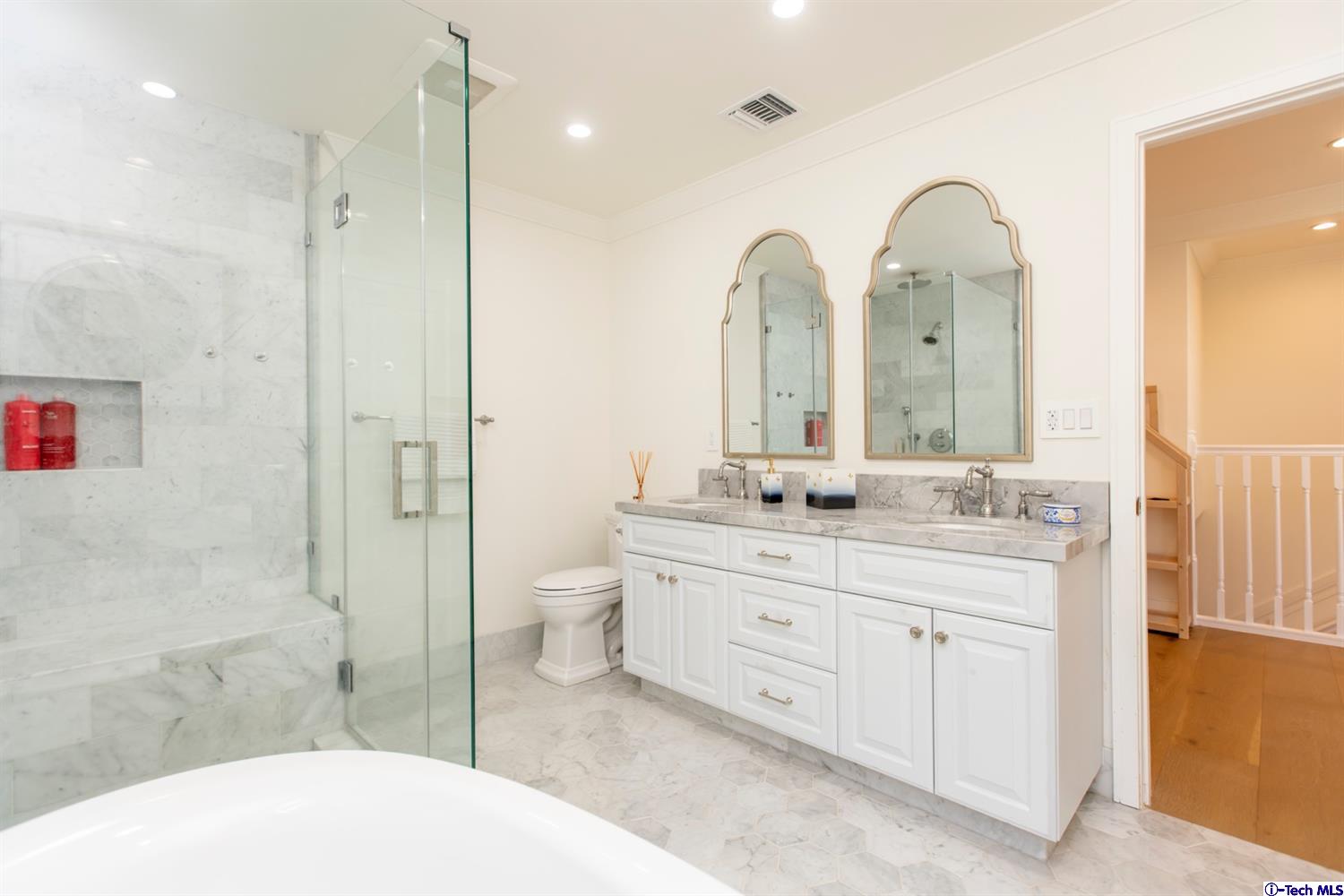 2718 North Kenneth Road Burbank, CA 91504 - Photo 21 of 63