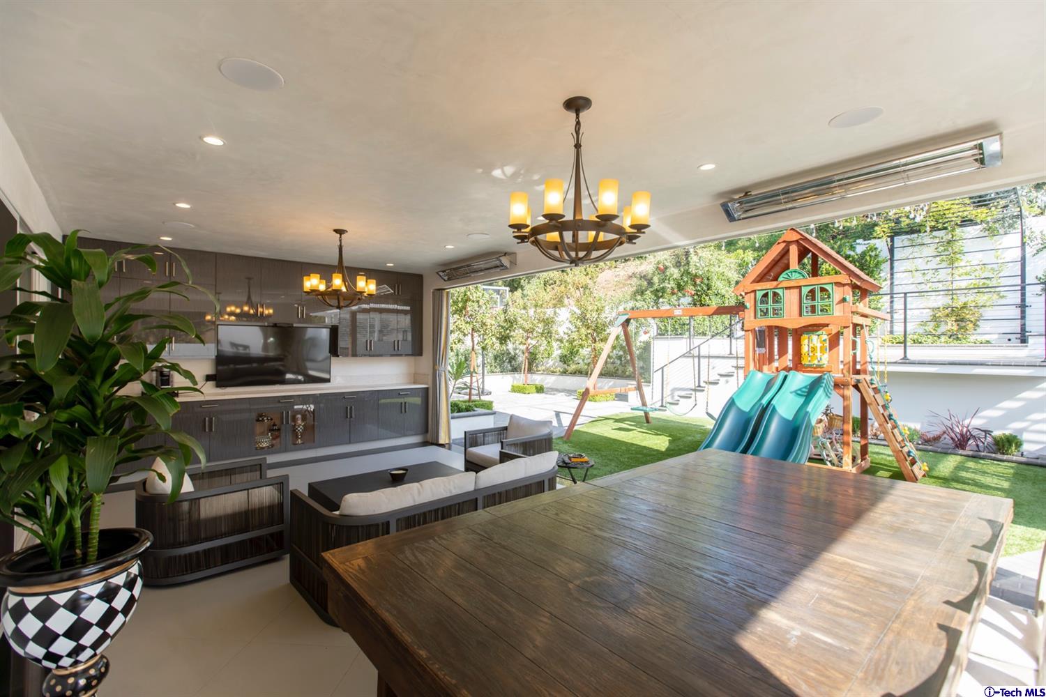 2718 North Kenneth Road Burbank, CA 91504 - Photo 38 of 63