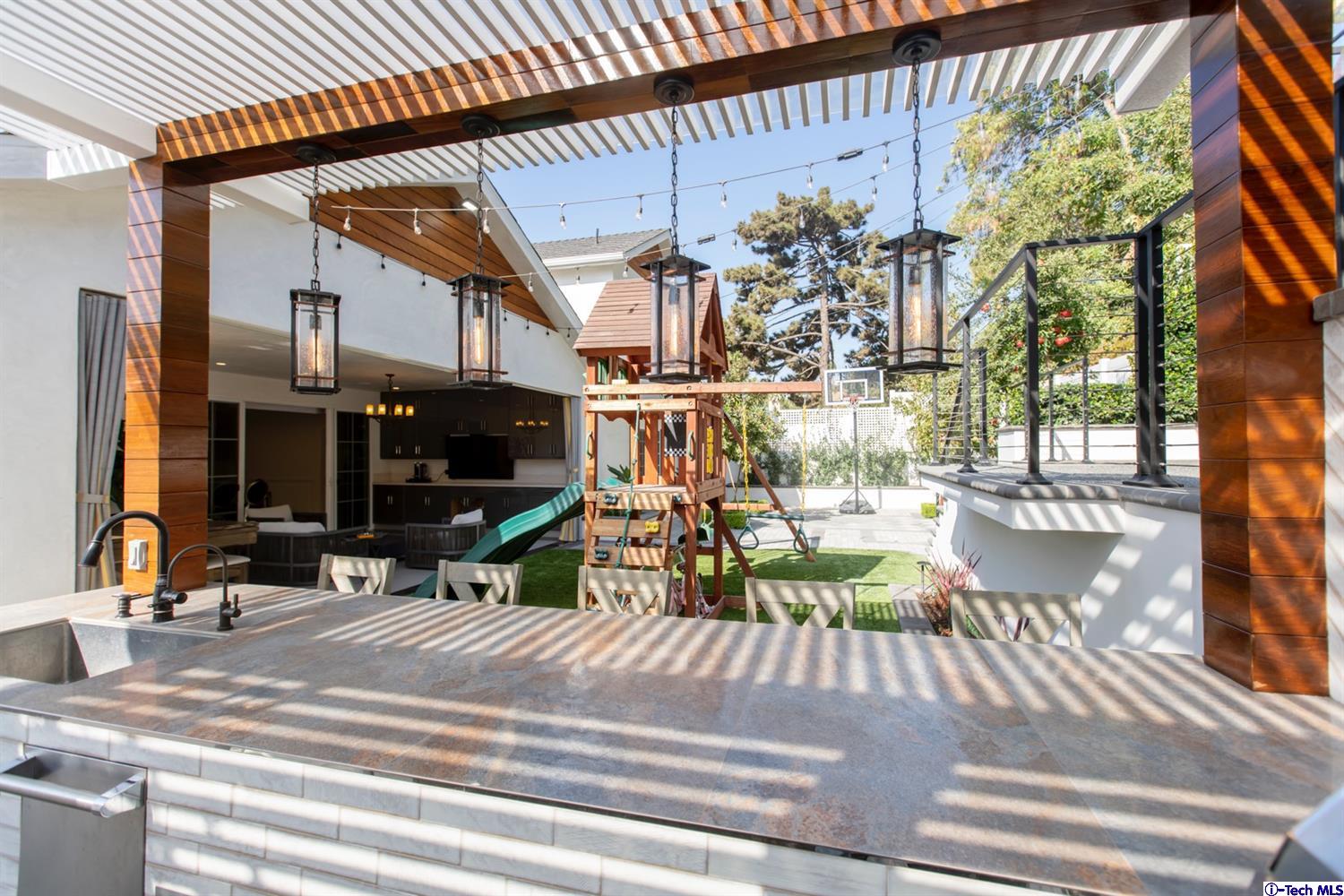2718 North Kenneth Road Burbank, CA 91504 - Photo 42 of 63
