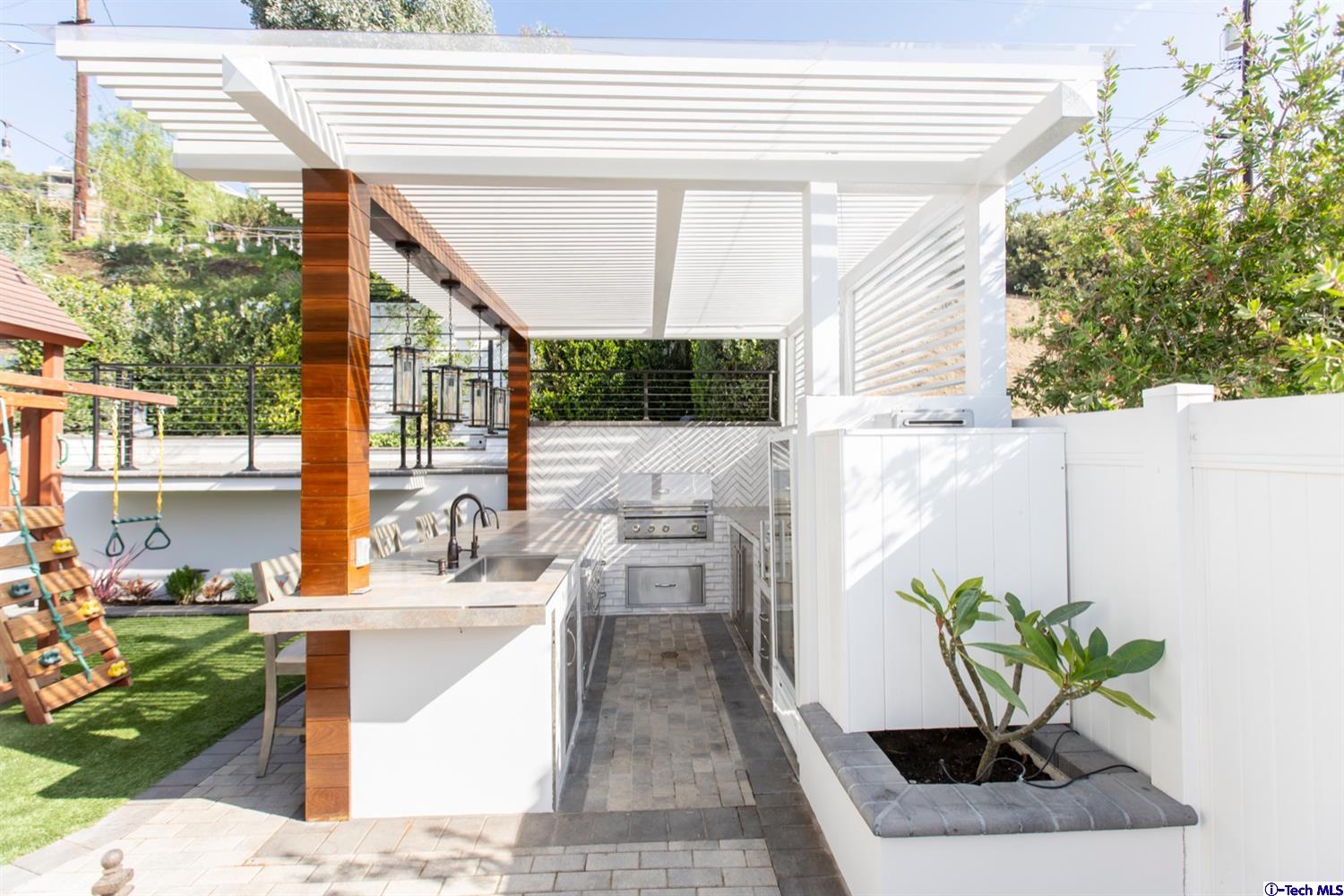 2718 North Kenneth Road Burbank, CA 91504 - Photo 44 of 63