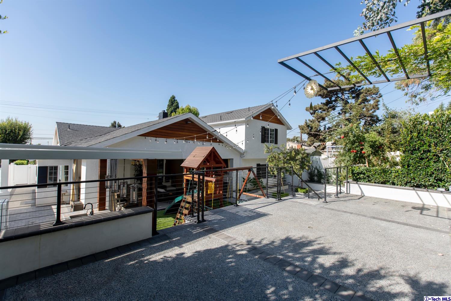 2718 North Kenneth Road Burbank, CA 91504 - Photo 47 of 63