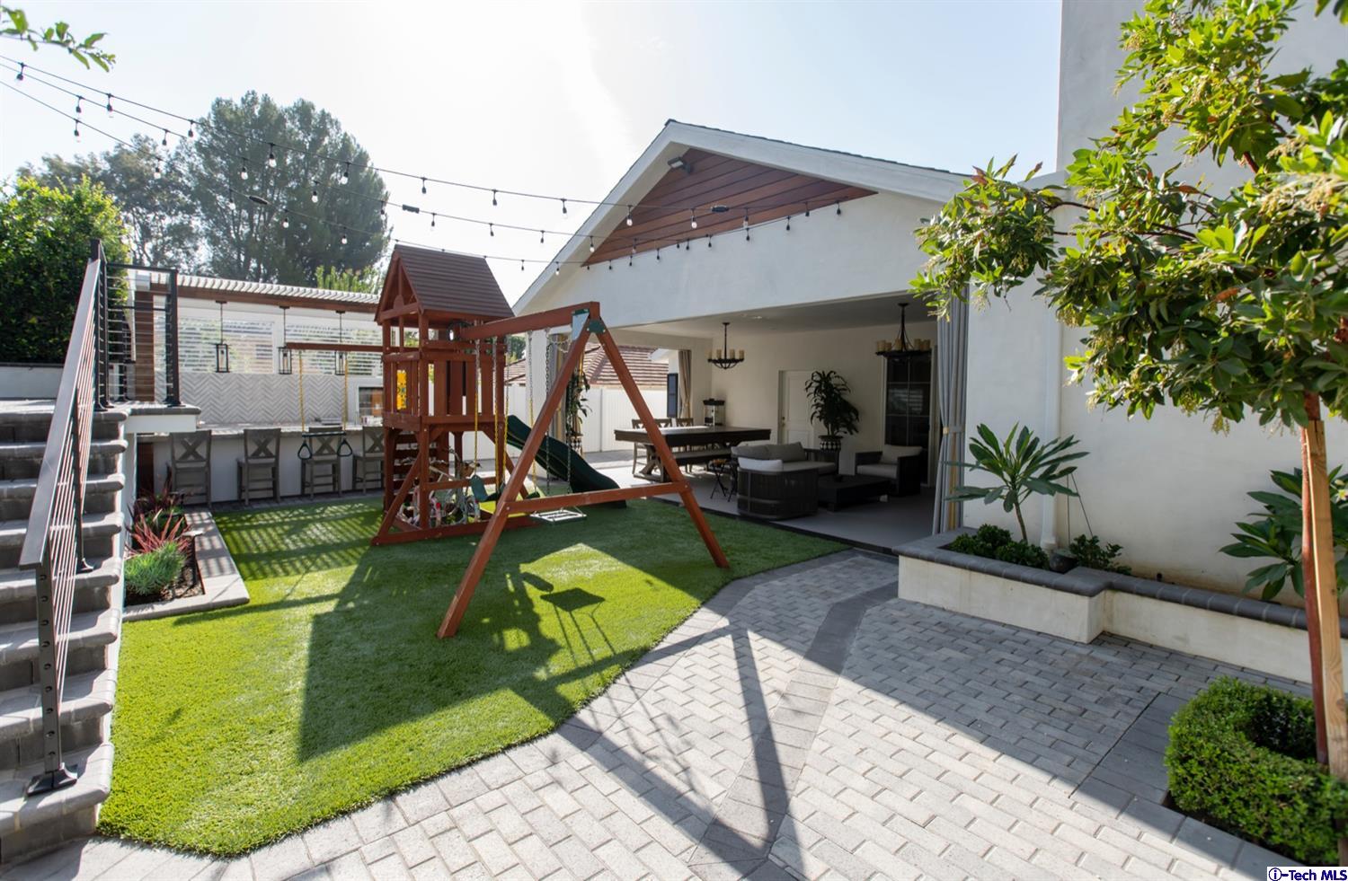 2718 North Kenneth Road Burbank, CA 91504 - Photo 49 of 63