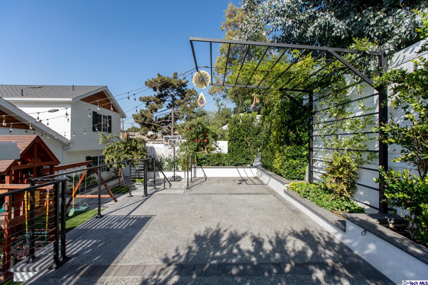 2718 North Kenneth Road Burbank, CA 91504 - Photo 52 of 63