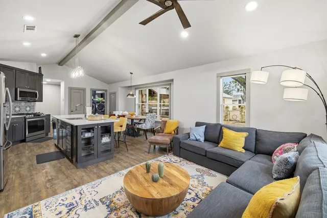 $3,200 | 275 Creek Ridge Trail West, Mountain Home, TX 78058