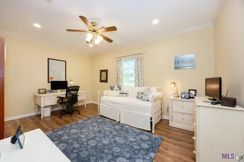 $599,900 | 317 West Woodstone Court, Baton Rouge, LA 70808