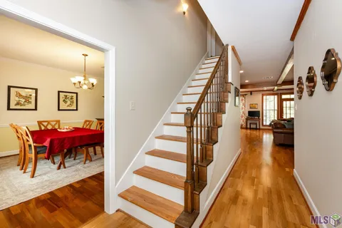 $599,900 | 317 West Woodstone Court, Baton Rouge, LA 70808