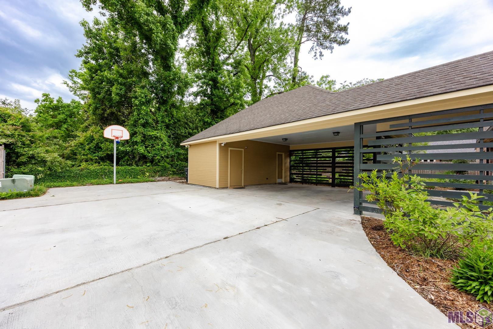 317 West Woodstone Court Baton Rouge, LA 70808 - Photo 45 of 48 Room to Play Basketball