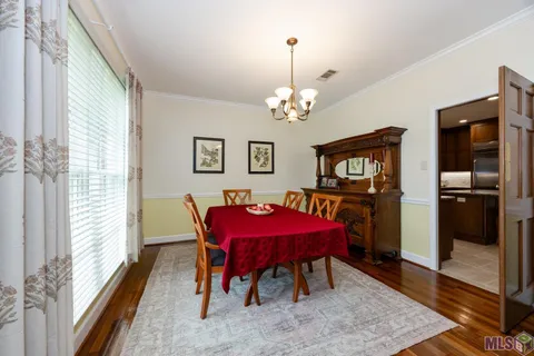 $599,900 | 317 West Woodstone Court, Baton Rouge, LA 70808