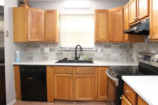 $1,800 | 6941 Vesta Brook Drive, Morrow, GA 30260