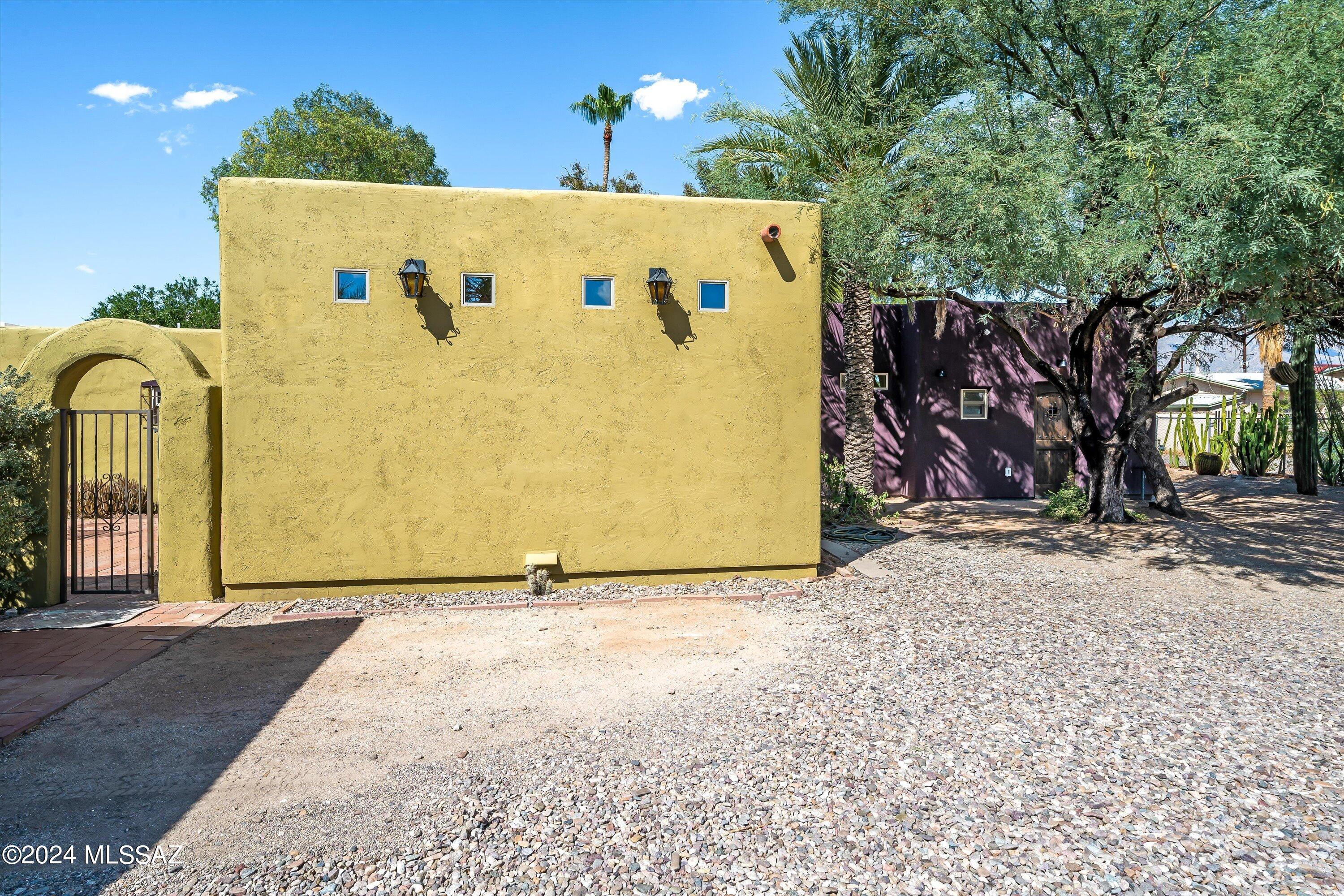 143 West Roger Road Tucson, AZ 85705 - Photo 37 of 42