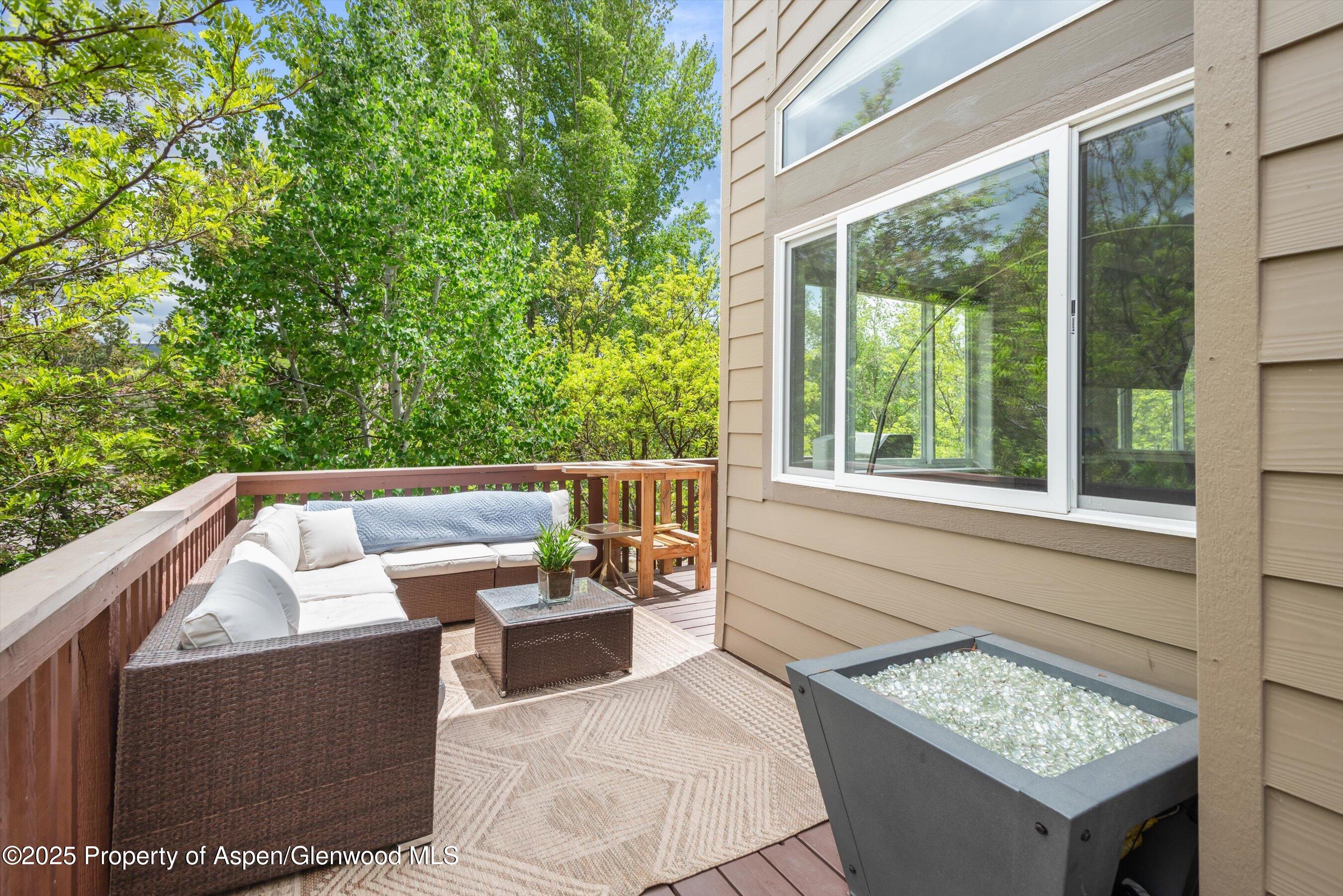 21 Pine Ridge Road Basalt, CO 81621 - Photo 6 of 25 a outdoor living space with furniture