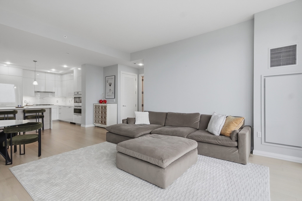 1 Franklin Street, Unit 3401 Boston, MA 02110 - Photo 5 of 32