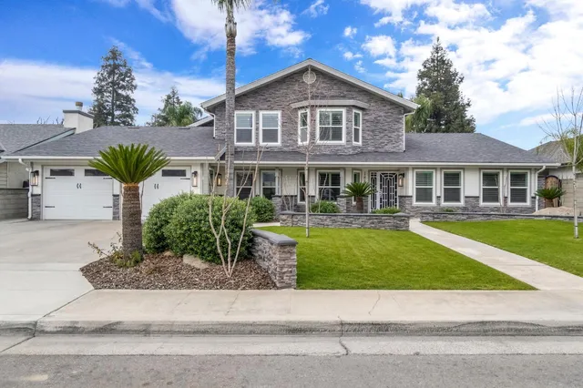 $552,750 | 1885 North Frankwood Avenue, Reedley, CA 93654