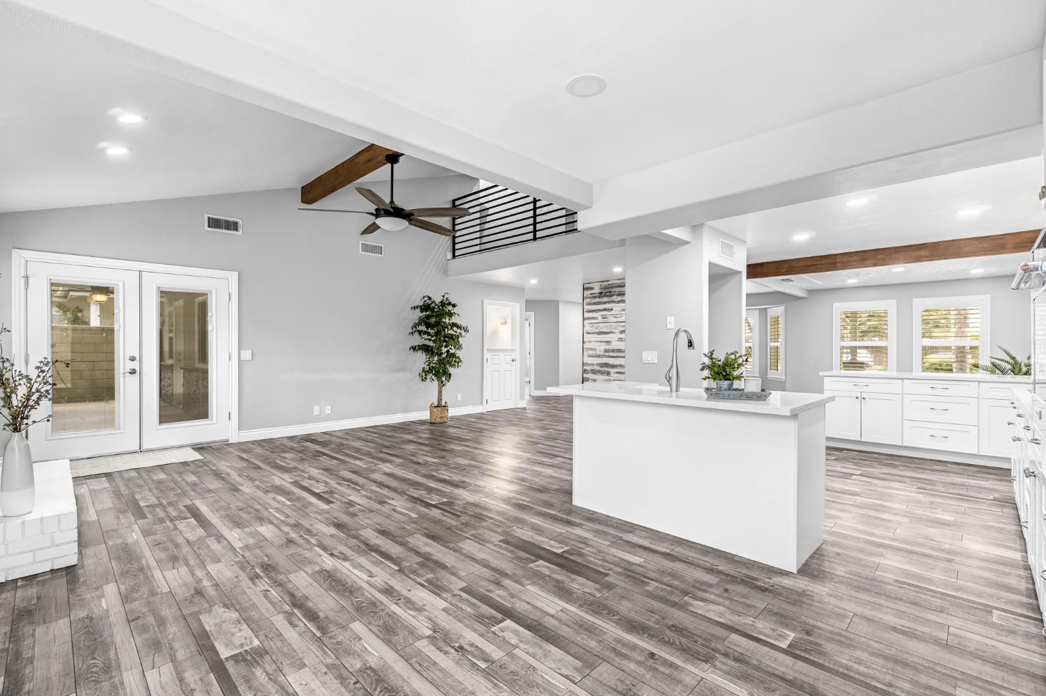 1885 North Frankwood Avenue Reedley, CA 93654 - Photo 15 of 45