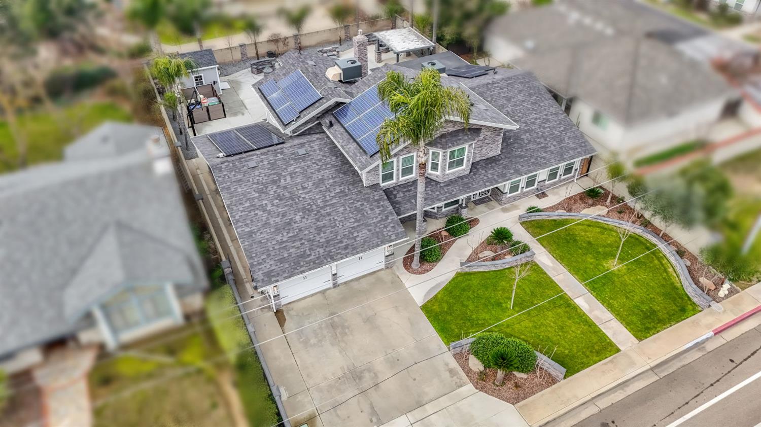 1885 North Frankwood Avenue Reedley, CA 93654 - Photo 3 of 45