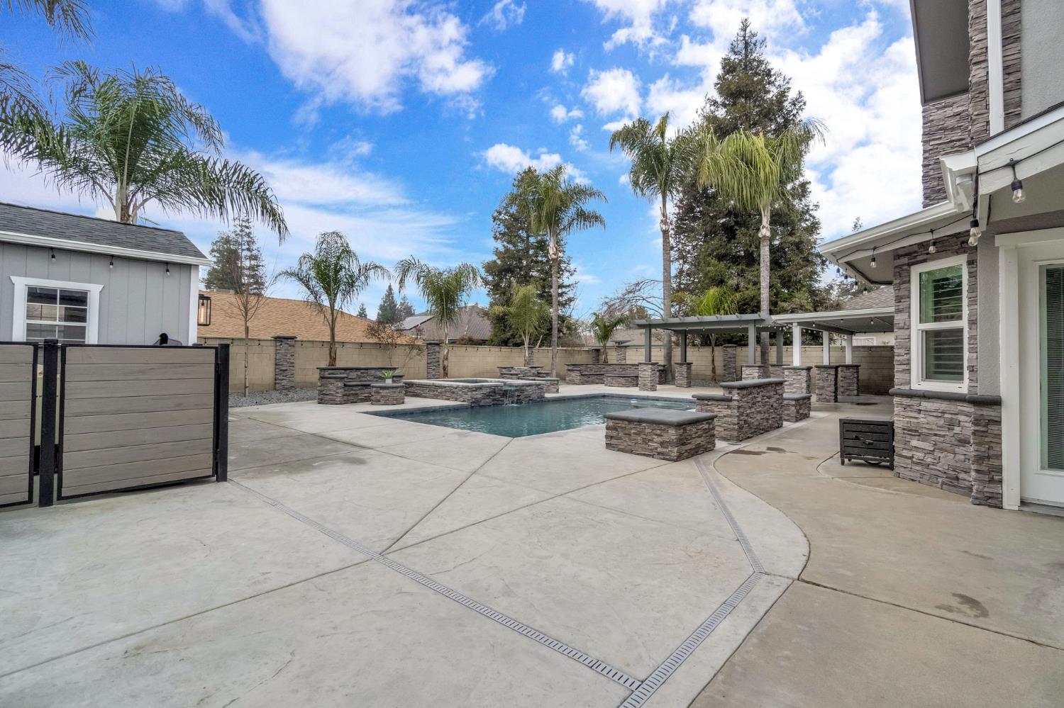 1885 North Frankwood Avenue Reedley, CA 93654 - Photo 40 of 45