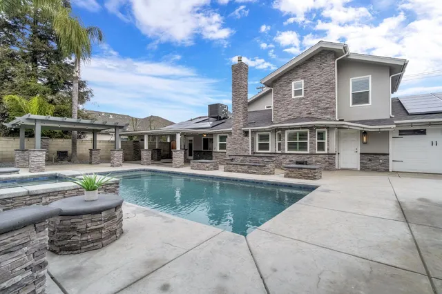 $552,750 | 1885 North Frankwood Avenue, Reedley, CA 93654