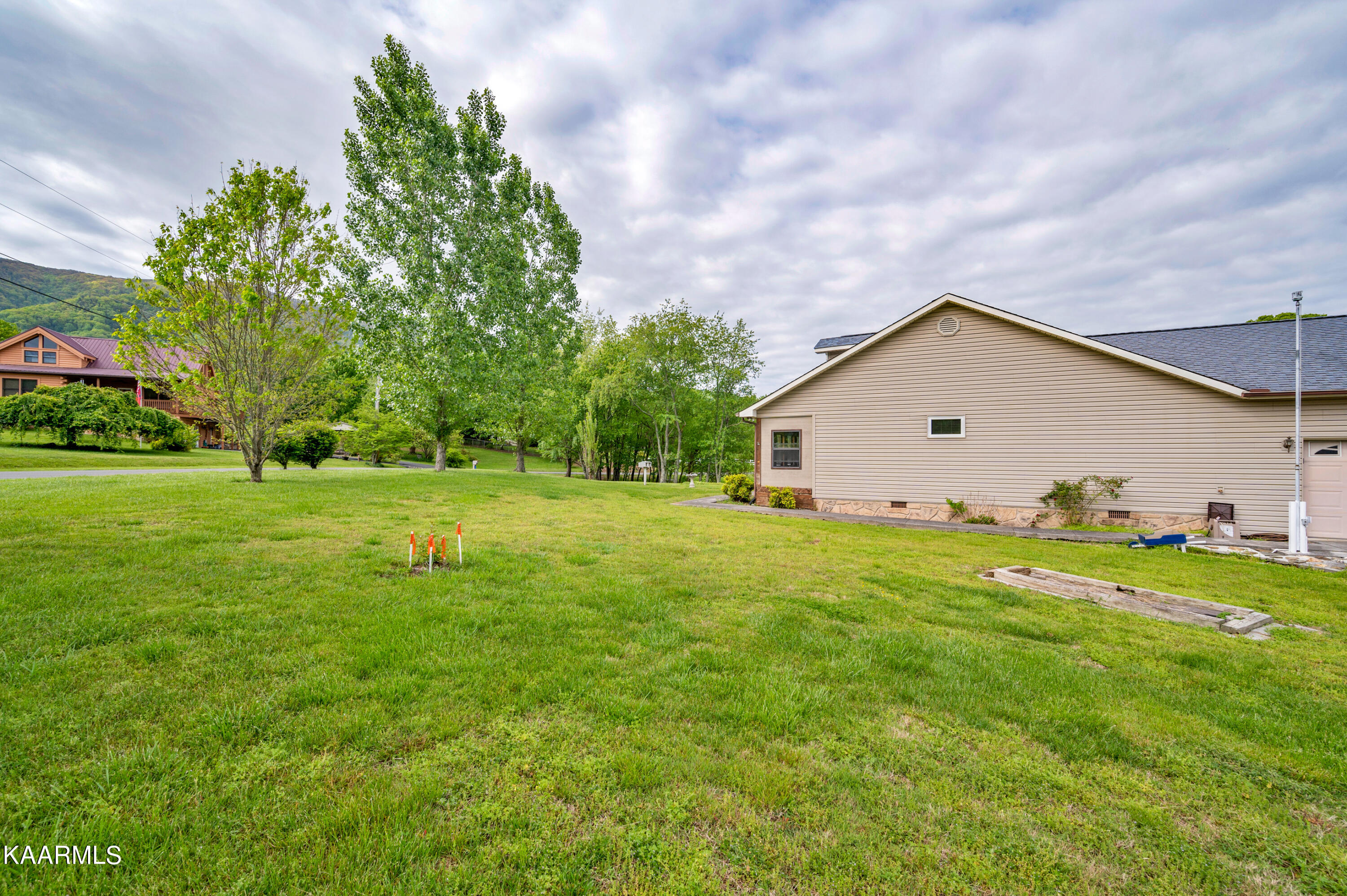 3720 Sugar Camp View Sevierville, TN 37862 - Photo 3 of 51 DSC_6694