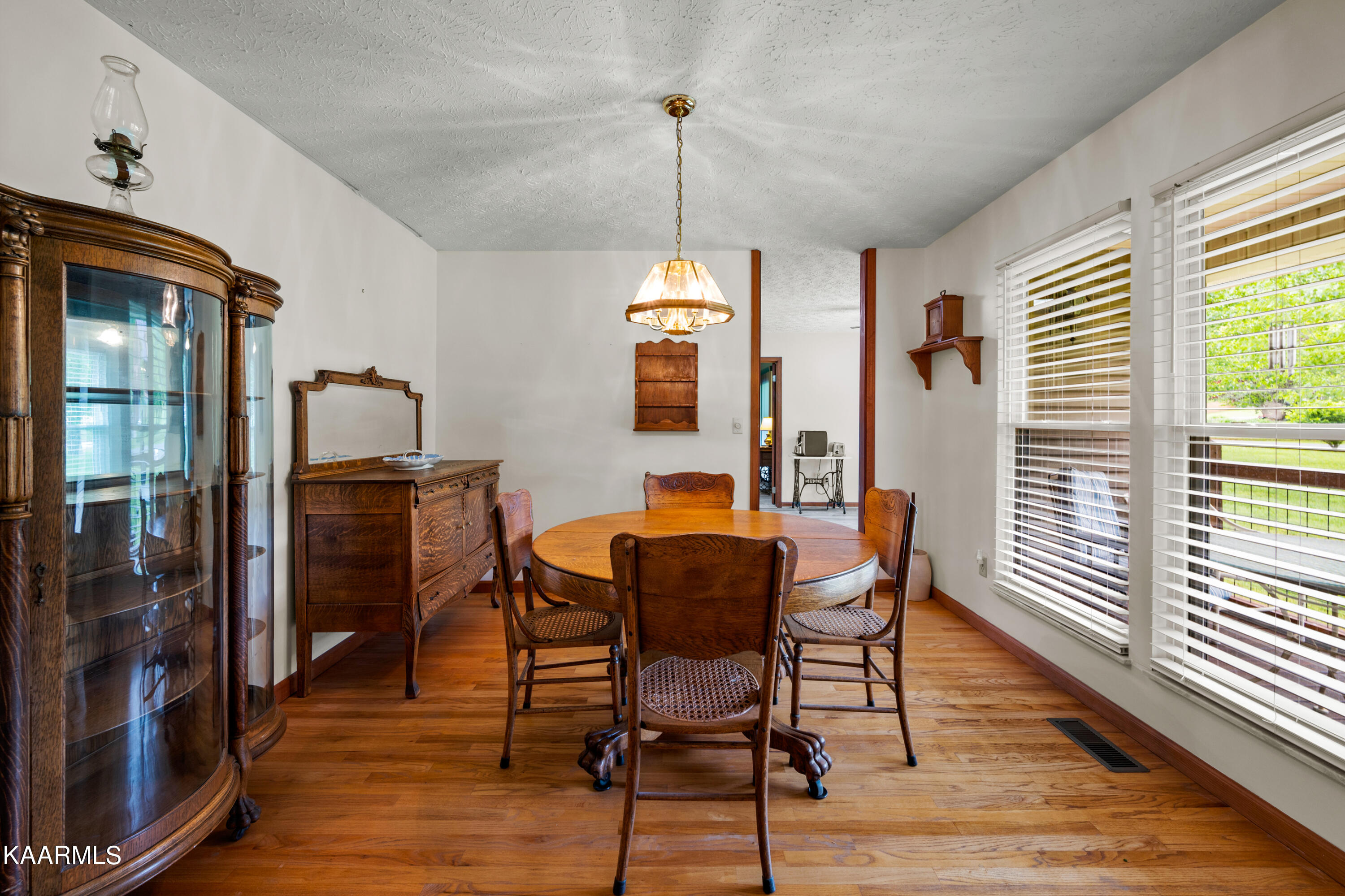 3720 Sugar Camp View Sevierville, TN 37862 - Photo 6 of 51 DSC_6681