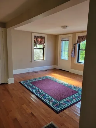 $2,200 | 22 1/2 Reynard Street, Gloucester, MA 01930