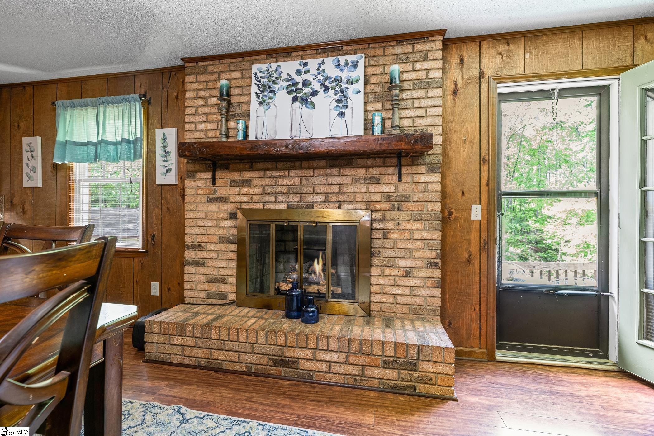 103 Manning Court Greenwood, SC 29649 - Photo 4 of 33